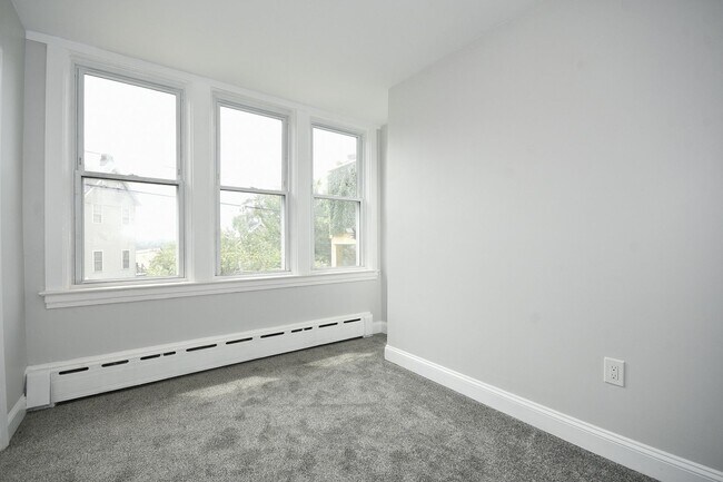 Building Photo - 7700 Francis