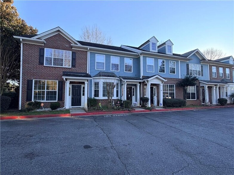 Building Photo - 379 Pine Hill Pl