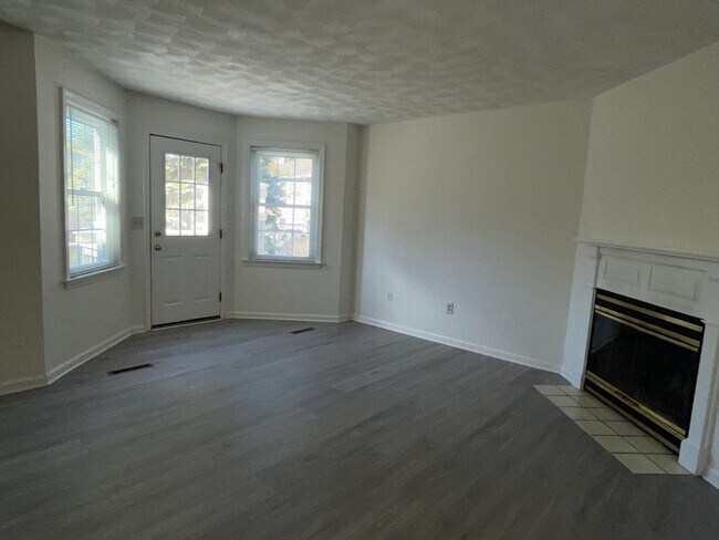 Building Photo - 45 Shawsheen Rd