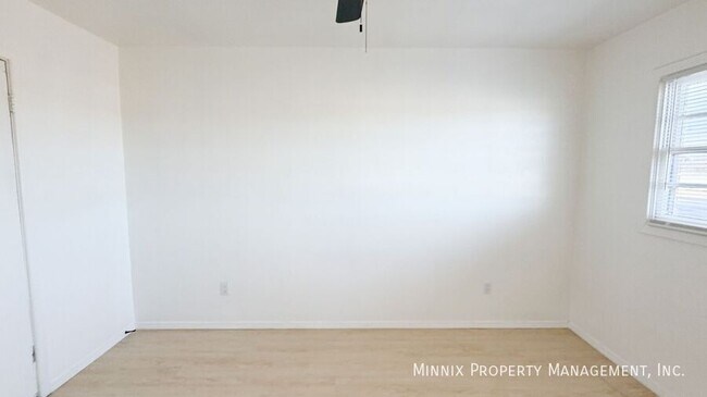 Building Photo - 5005 Avenue W