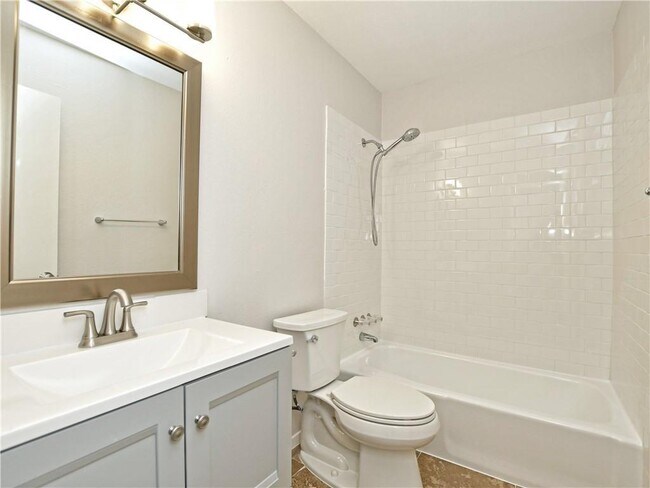 Building Photo - 9405 Quail Meadow Dr
