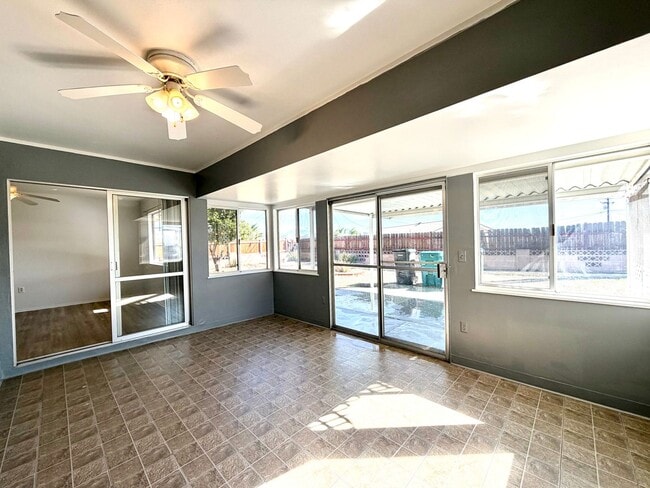 Building Photo - Low-Maintenance 2 Bed 2 Bath Home with Enclosed Patio in Sun City 55+ Community