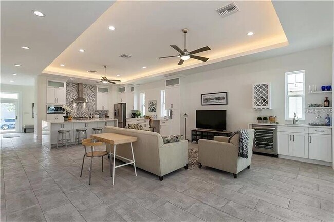 Building Photo - 3611 2nd Ave N