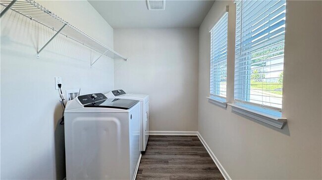 Building Photo - 30 Bur Oak Blvd