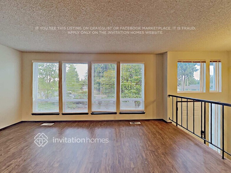 Building Photo - 202 Vashon Ave SE
