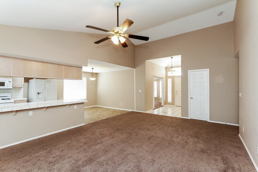 Building Photo - 334 Oak Canyon Dr