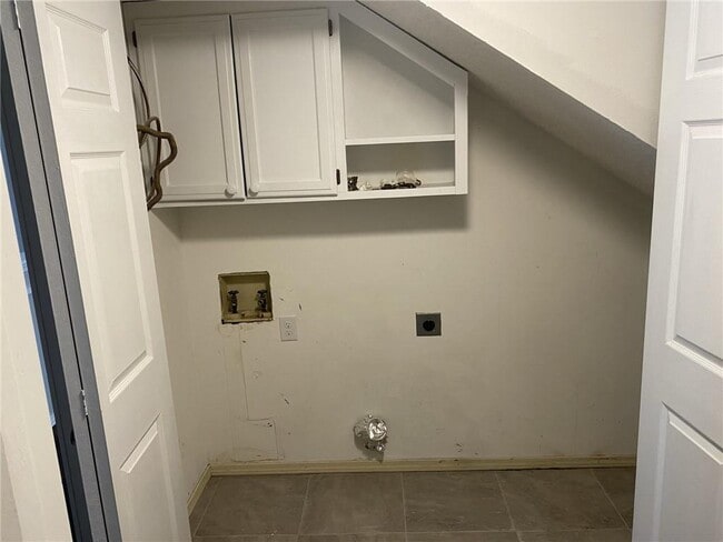 Building Photo - 415 S 20th St