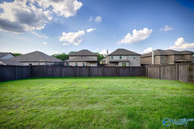 Building Photo - 171 Kingswood Dr