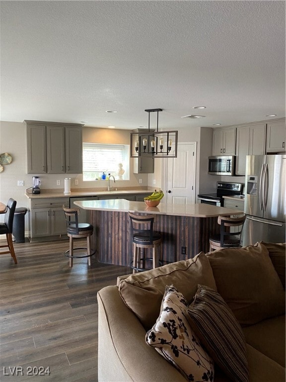 Building Photo - 1005 E McKnight Ave