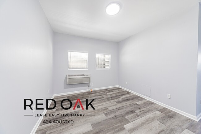 Building Photo - 1032-1036 Normandie Ave