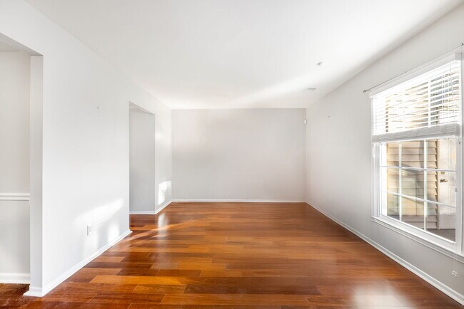 Building Photo - 8418 Knights Bridge Rd