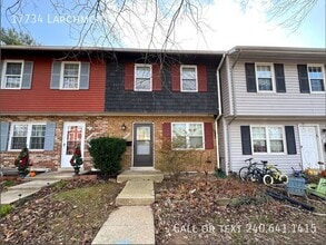 Building Photo - 17734 Larchmont Terrace