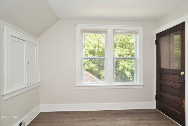 Building Photo - 93 Elmhurst St