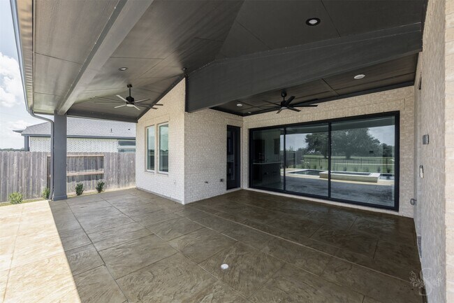 Building Photo - 7526 Sunny Oak Ln