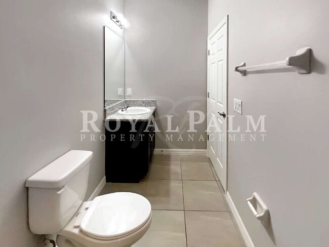 Building Photo - 1320 Trafalgar Pkwy