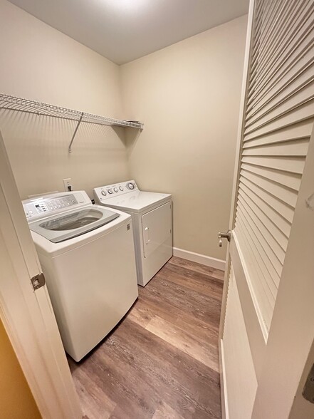 Building Photo - 105 Havelock Ct