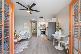 Building Photo - 4025 N 40th St