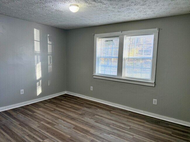 Building Photo - 51 Shields Ln