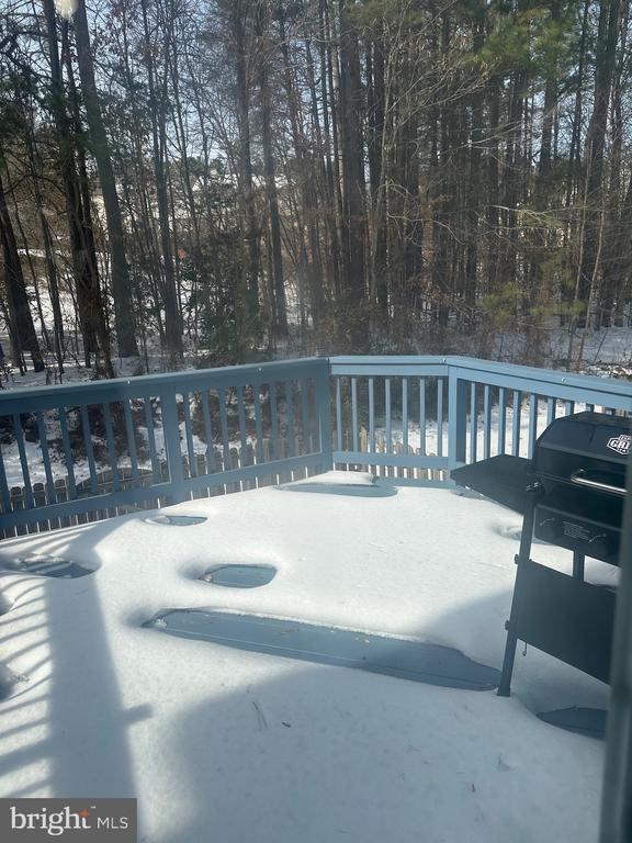 Building Photo - 405 Park Cove Dr