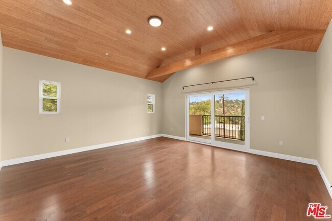 Building Photo - 1630 Bridgeport Dr