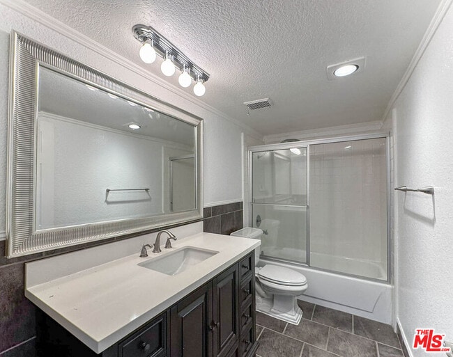 Building Photo - 4355 Ventura Canyon Ave