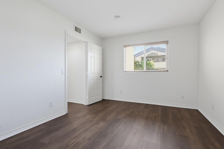 Building Photo - 5046 Los Morros Way