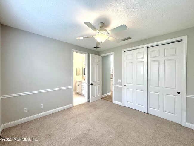 Building Photo - 642 Port Charlotte Dr