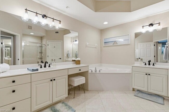 Building Photo - 10040 Valiant Ct