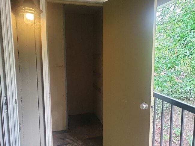 Building Photo - **PENDING** Great West Slope Condo!