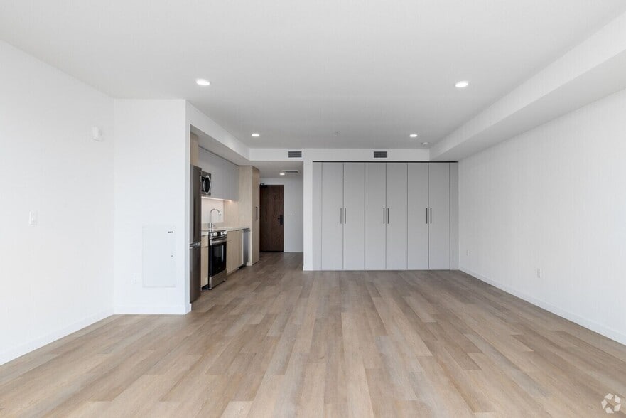Interior Photo - Barrington Row