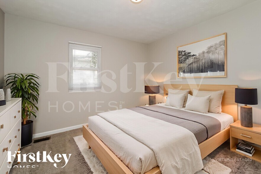 Building Photo - 3465 Rainbow Dr