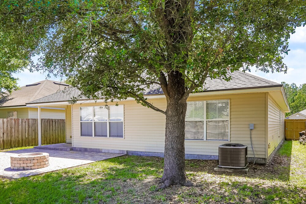 Building Photo - 8211 Stelling Dr