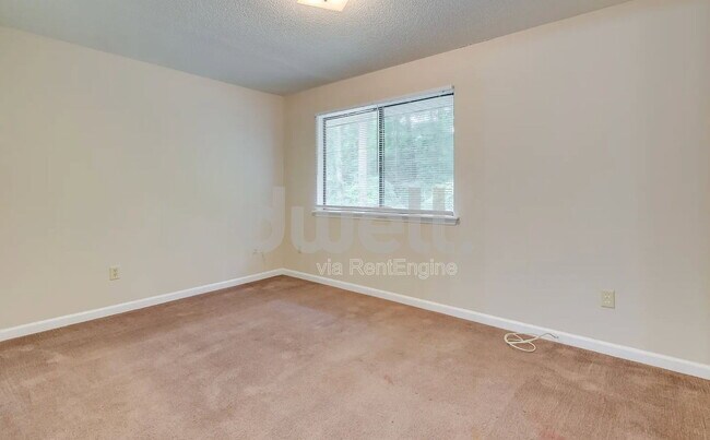 Building Photo - 3510 Woodlake Rd