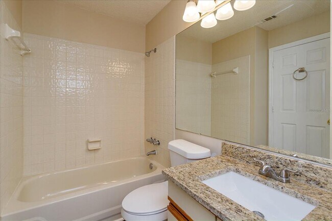 Building Photo - 620 Glenwood Ct