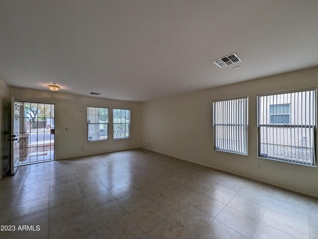 Building Photo - 3215 W St Anne Ave