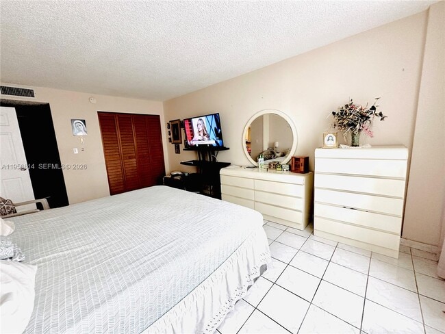 Building Photo - 230 174th St