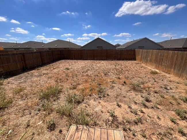Building Photo - Two story, 4 bed 2.5 bath 2022 Build
