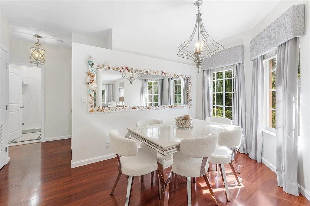 Building Photo - 20 S Lakeshore Dr