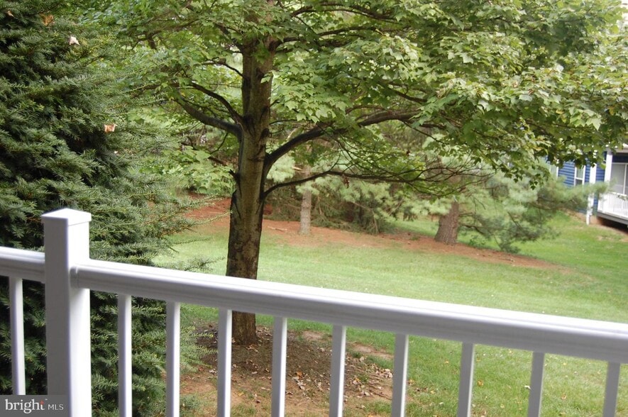 Balcony - 816 Reading Ct
