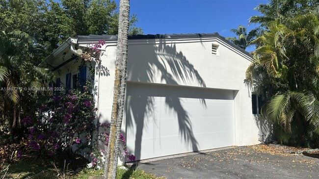 Building Photo - 12929 SW 60th Ave