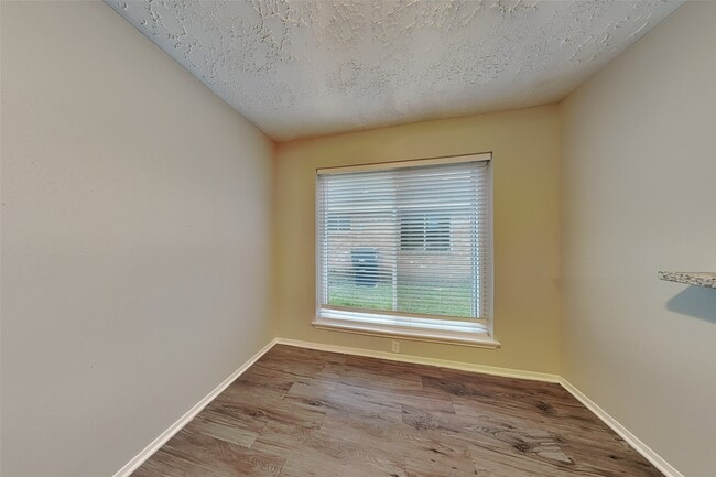 Building Photo - 2621 Elder Rd