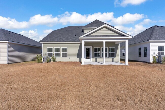 Building Photo - Perfect family home in Ocean Isle Beach
