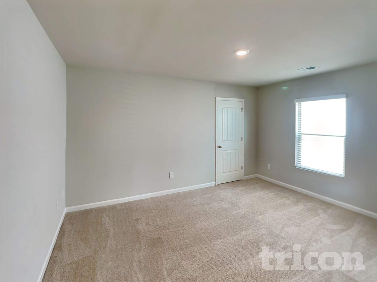 Building Photo - 930 Equine Dr