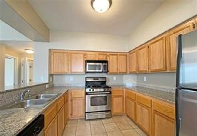 Building Photo - A Carlisle Incredible Condo - 2 Bed/2 Bath