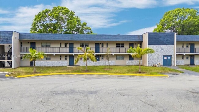 Building Photo - 7900 Fairview Dr