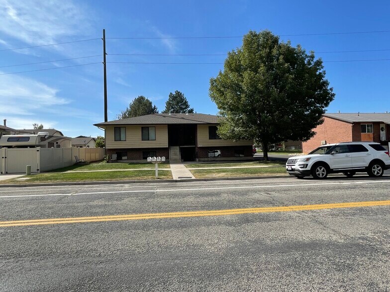 Building Photo - 3943 S 700 W