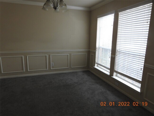 Building Photo - 24227 Silversmith Ln