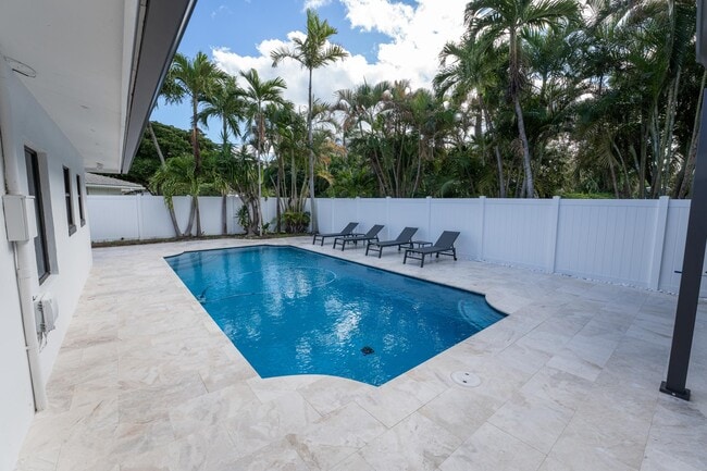 Building Photo - 1330 W Terra Mar Dr