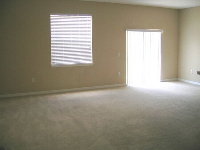 Building Photo - 4041 Pemberly Pines Cir