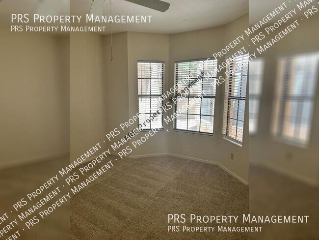 Building Photo - 2363 W Comstock Dr